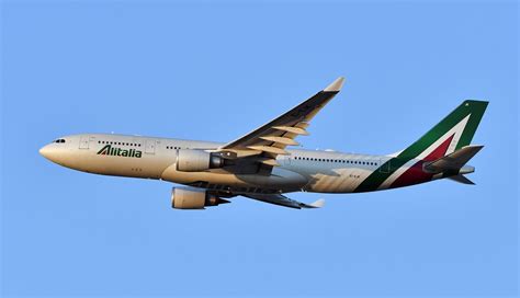 alitalia reviews|Review: Premium Economy on Alitalia's A330, JFK to Rome .